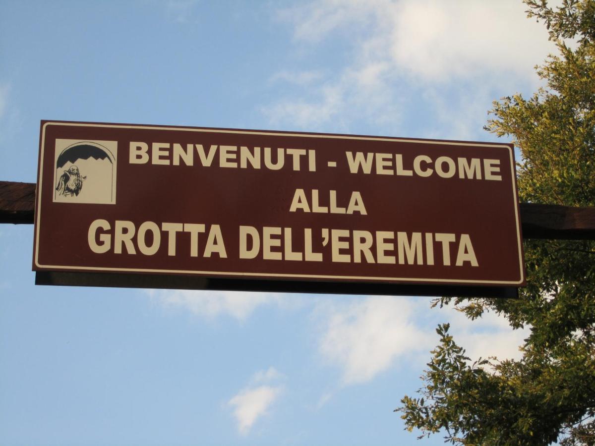 Agriturismo Grotta Dell'Eremita Albano di Lucania Екстериор снимка